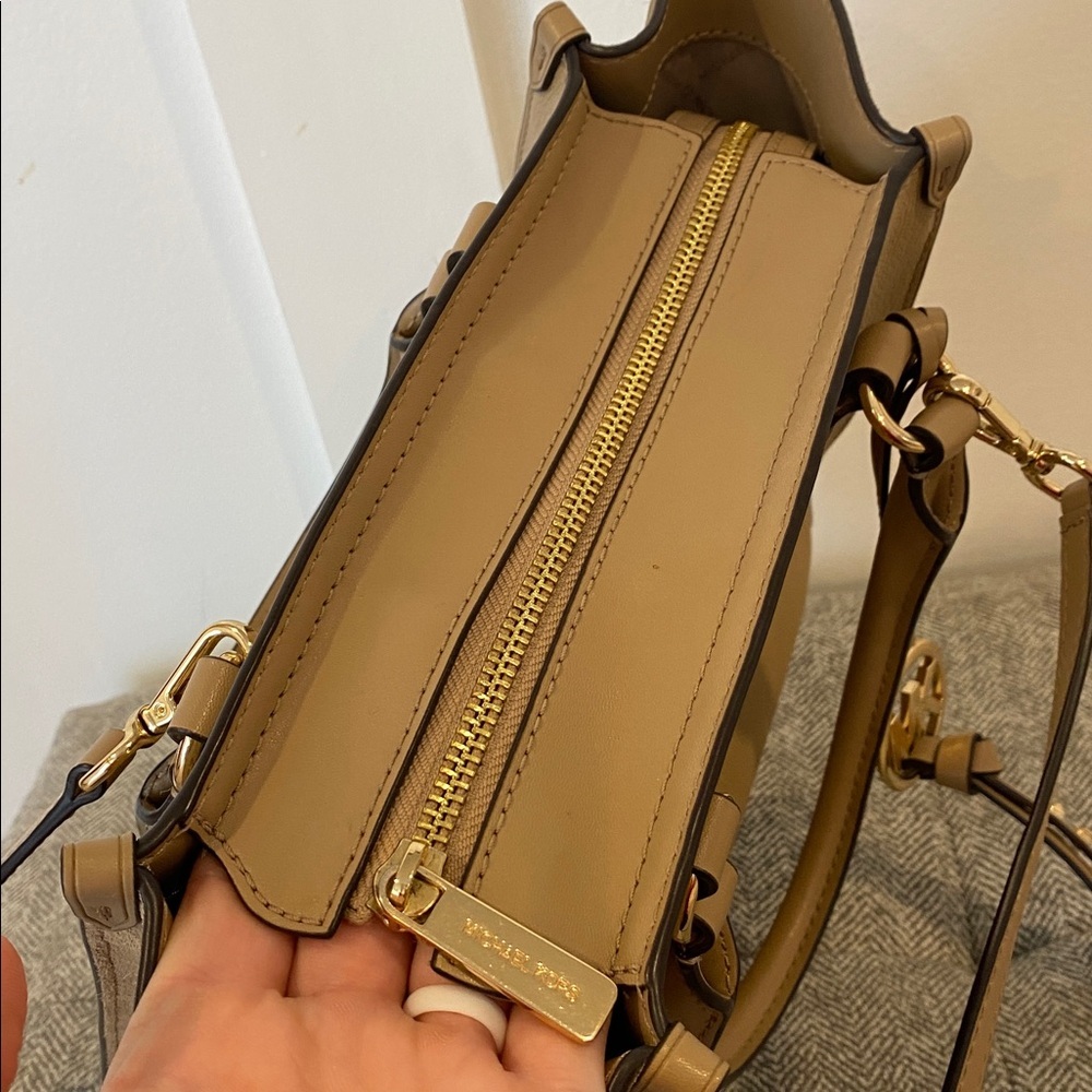 MICHAEL KORS small leather satchel with crossbody strap - Picture 4 of 12